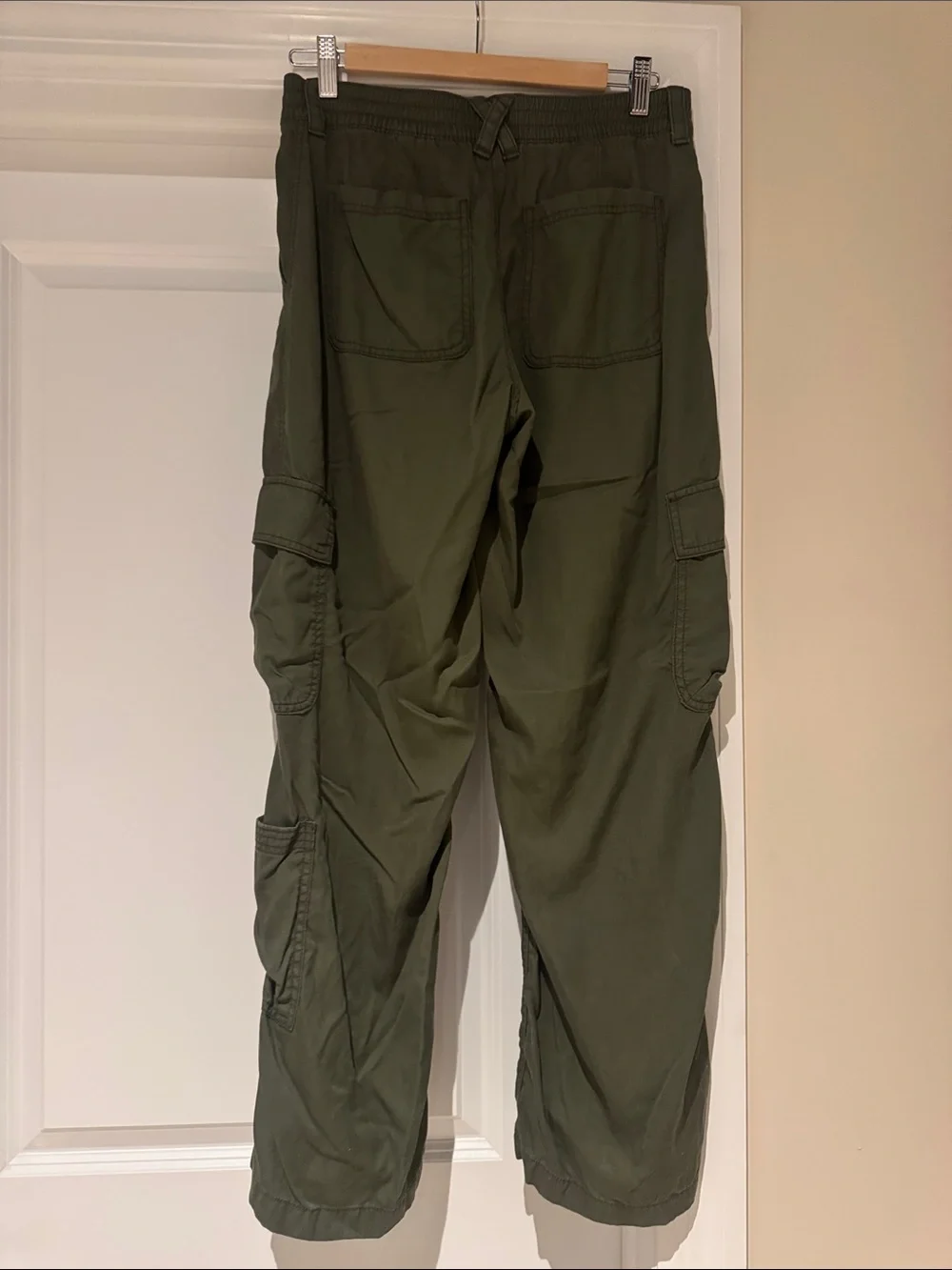 Hollister Olive Green Wide-Leg Cargo Pants - Picture 2 of 3